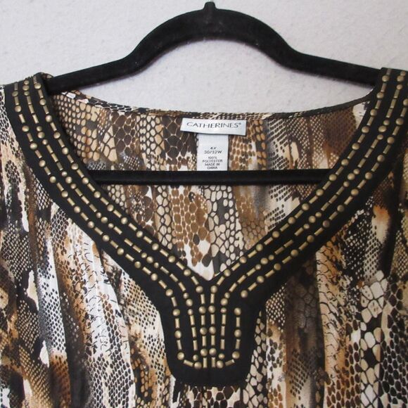 Catherines Top Tunic Plus 4X Snake Print Crinkle Studded Asymmetrical - Picture 2 of 11